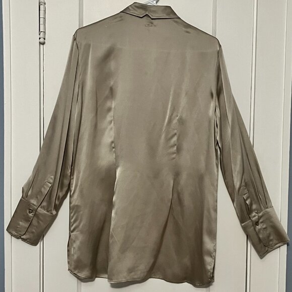 Tyler Boe 100% silk champagne button up quiet luxury minimalist work office sz 8 - Picture 3 of 9